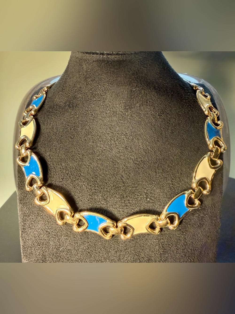 Rare Vintage Signed Monet Gold Tone Blue & Cream Link Collar Necklace NWT